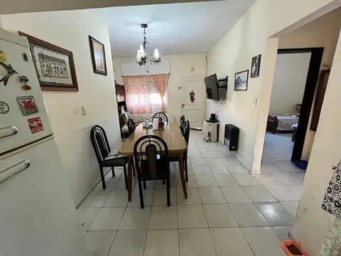Depto Tipo Casa 4 ambientes con 2 baños