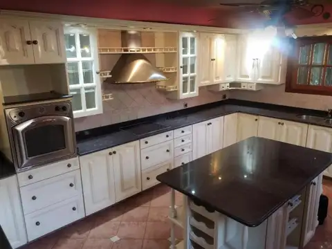 Estanislao Del Campo e/ Primero de Mayo y San Mauro Castelverde