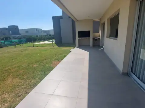 Casa en Alquiler de 3 dormitorios