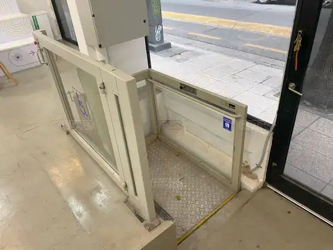 Local en Venta en Barrio Norte, USD 270.000