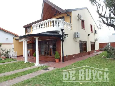 Casa en Venta en Quilmes Oeste, USD 249.000