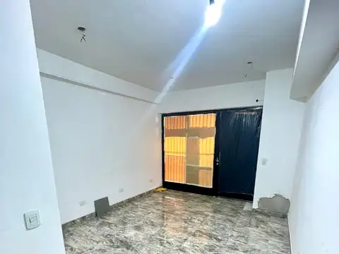 Luis María Drago 100, Piso PB