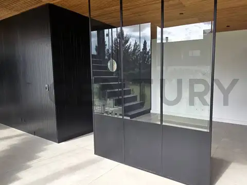 Casa en Alquiler de 4 dormitorios