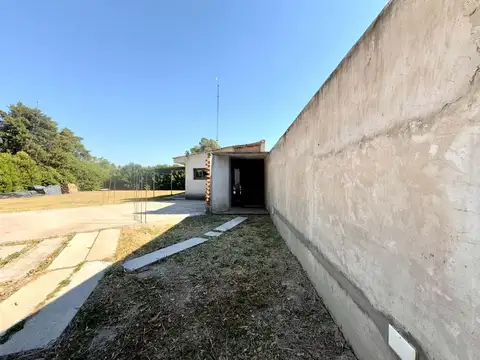 Casa 2 ambientes con 1 baño