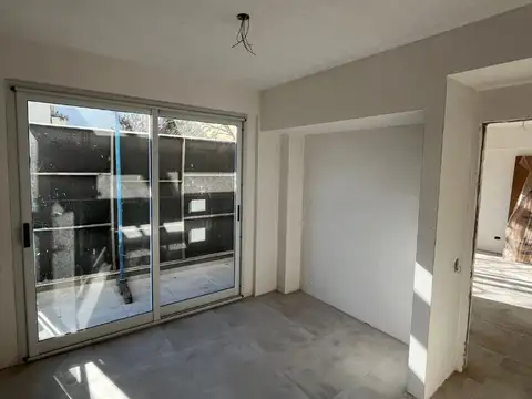 Departamento de dos ambientes con balcon en venta