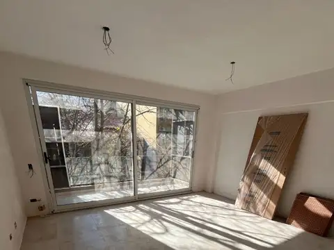 Av E Galvan 3000, Piso 2