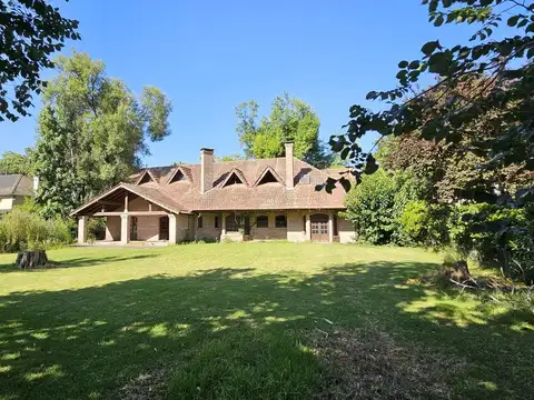 Casa en venta - 6 Dormitorios 5 Baños - Escobar