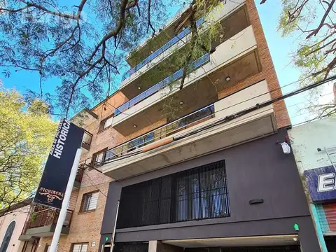 Cochera a la venta en Pichincha