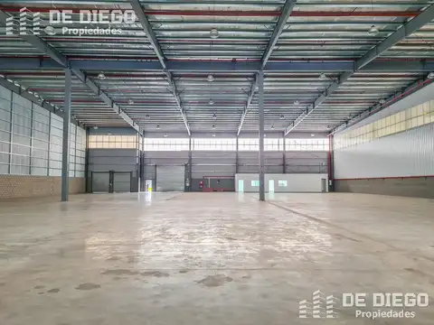 Deposito en alquiler de 3162 m2 con 4 dock predio con seguridad - Garin, Escobar