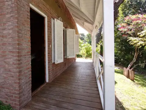 Casa en villa Gesell