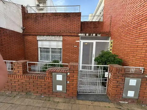 Gabriel Linares 4900