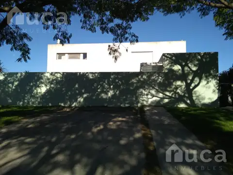 ALQ  ANUAL| El Canton Norte Moderna Casa sobre Laguna c/Piscina