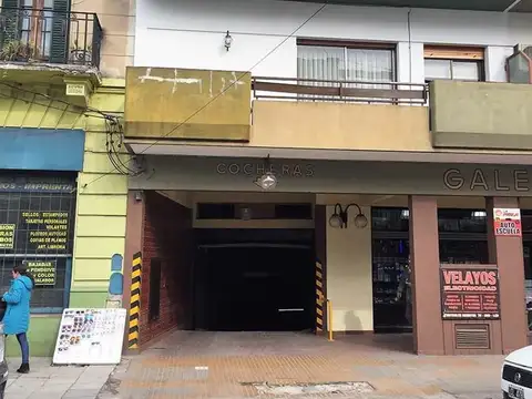 Amplia Cochera en alquiler en Adrogue 
