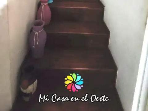 Depto Tipo Casa en Venta con 1 cocheras