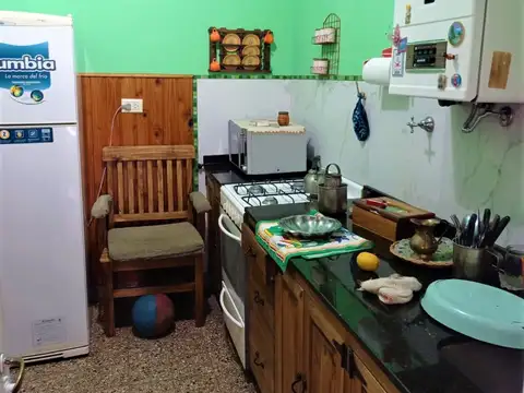 Casa 3 ambientes con 1 baño