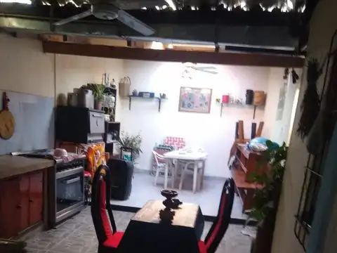 Casa en Venta en Berazategui Oeste, USD 90.000