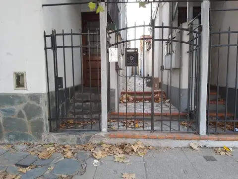 Avenida Adolfo Alsina 800