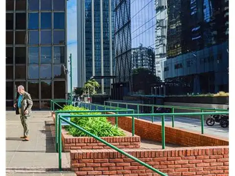 Oficina en Alquiler con 4 cocheras