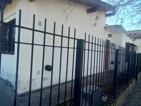 CASA EN VENTA 2 DORMITORIOS EN BELLA VISTA (MYGV)