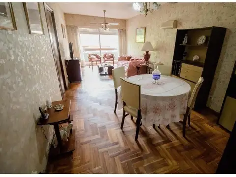 COCHERA (Espacio Guardacoches) - 4 DORMITORIOS. BALCON. LAVADERO