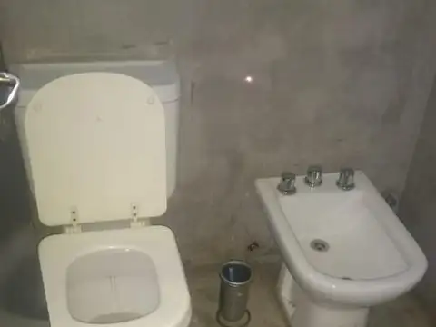 Venta Galpón - Industria - Villa Martelli con local a metros Av Balbín