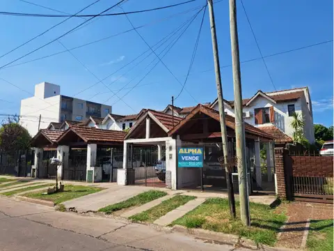 Dúplex de 6 amb. con cochera y patio en venta | Berazategui