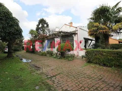 Venta casa, 7 amb, c/amplio jardín, Martínez