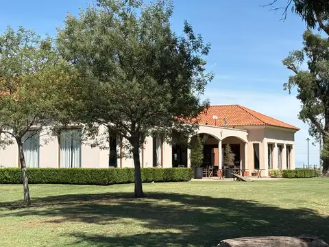 Terreno en Venta 20  mts Frente