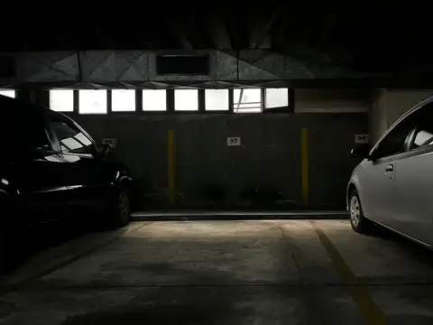 VENTA COCHERA PLANTA BAJA EN RECOLETA