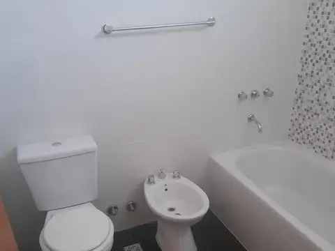 Llerena 3100 , Piso 4