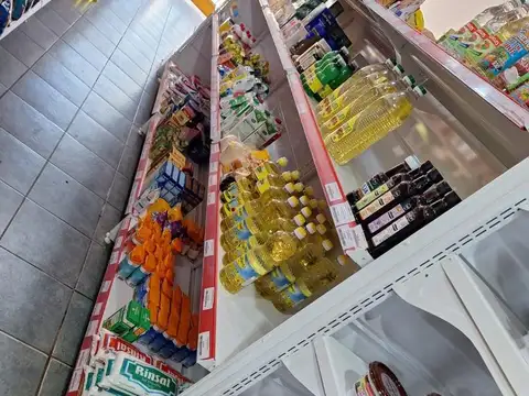 Oportunidad: supermercado equipado y en plena actividad.