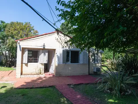 OPORTUNIDAD LOTE CON CASA A REFACCIONAR ACEPTA PERMUTA Y FINANCIACIÓN