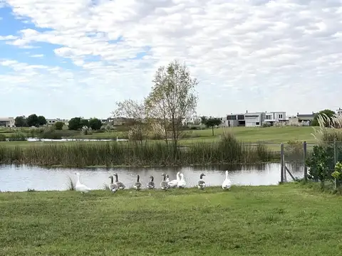 Terreno en Venta en El Cantón - Barrio Golf, USD 125.000