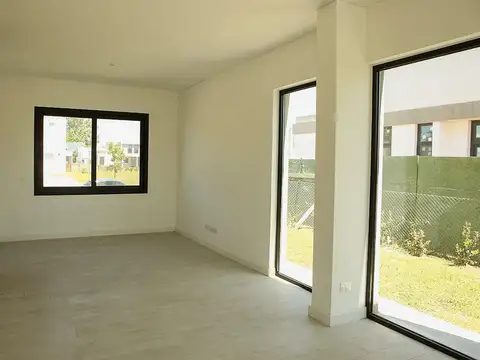 Casa en Venta en La Calesa, Pilará  - 6 Ambientes