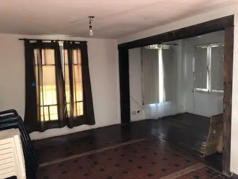 Casa en Venta con 10 cocheras