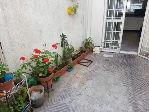 Depto Tipo Casa 4 ambientes con 2 baños