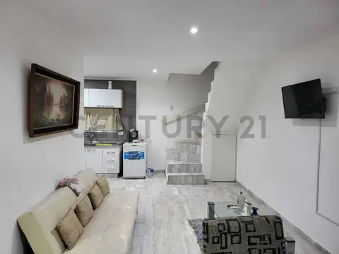 Casa 6 ambientes con 2 baños