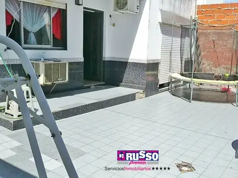 Depto Tipo Casa en Venta de 3 ambientes