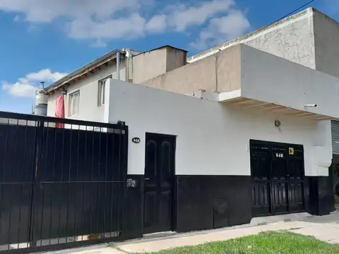 CASA 4 AMBIENTES Y LOCAL EN VENTA EZEIZA FINANCIA