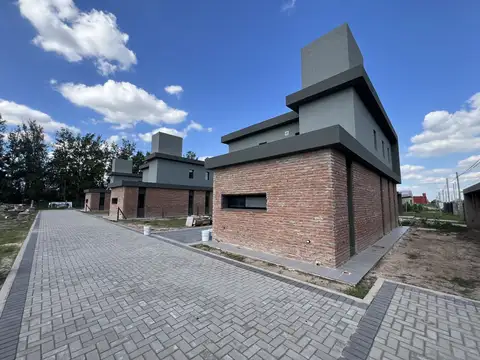 Av. Alicia Moreau de Justo  al 1000