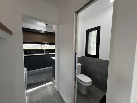 Av. Alicia Moreau de Justo  al 1000