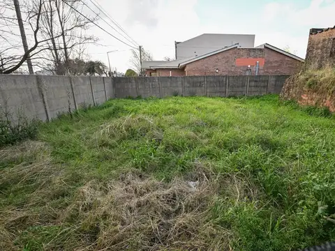 Terreno con Galpón en Belgrano y Basualdo