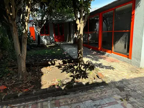 Oficina 4 ambientes con 1 baño