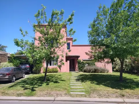 de Aristóbulo del Valle  al 5100