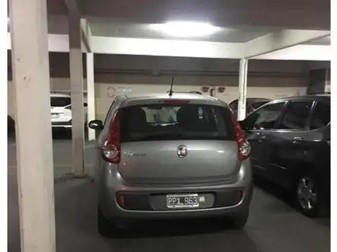 Amplias cocheras - Quilmes CENTRO