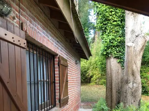 Casa en Alquiler Temporal con 4 cocheras