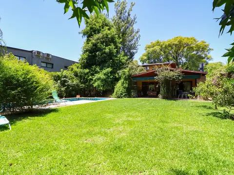 Casa 4 dormitorios + playroom, parque y piscina en venta. Santa Maria de Tigre.