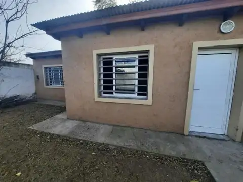 Casa en venta - 2 Dormitorios 2 Baños - Villa María