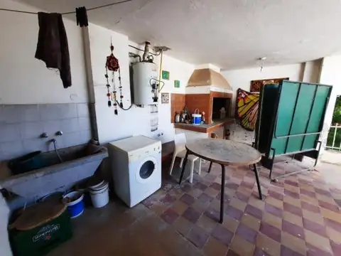 Casa 3 ambientes con 2 baños