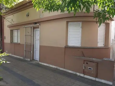 Jujuy e/ Intendente Maciel y Intendente Arines